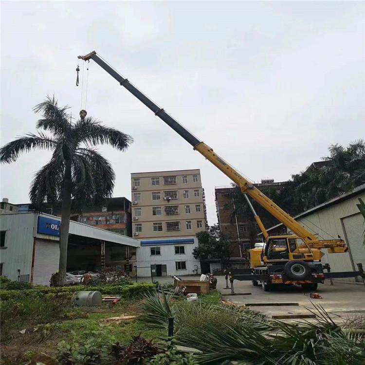 贡井12吨吊车出租一天的收费标准是什么